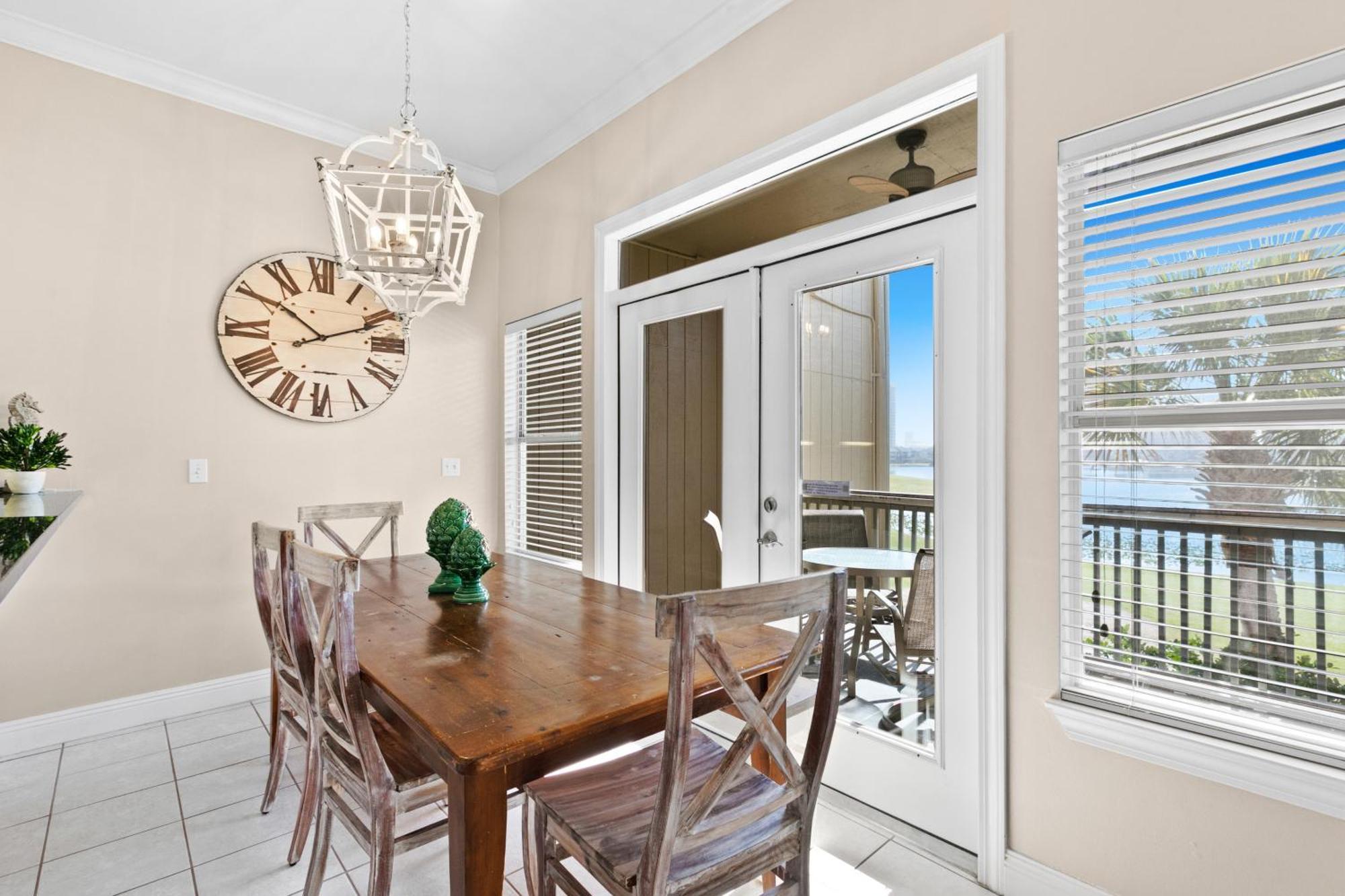 דסטין Seascape Lakefront Villas חדר תמונה